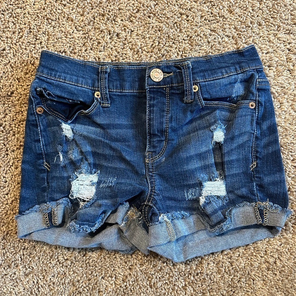 Mudd Stretch Distressed Denim Shorts Dark Wash Cuffed Size 1 Womens Distressed
